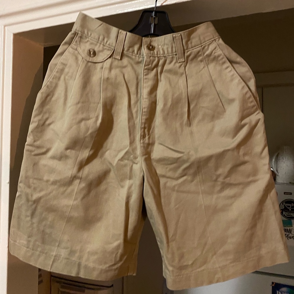 Vintage pleated “dad” shorts
